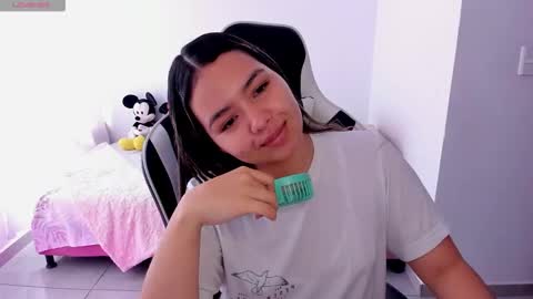 Alana online show from December 2025 12:46:02 PM