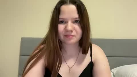Snapshot of girl_cute07 chatting on May 2026 07:18:02 PM girl_cute07 online show from May 2026 07:18:02 PM