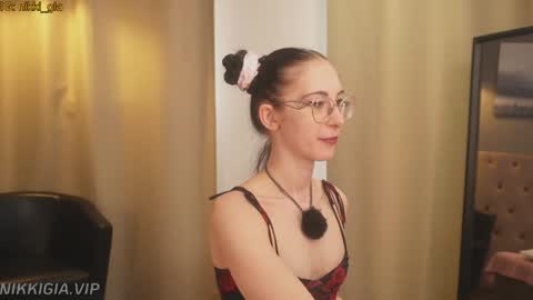 Snapshot of girl_i_am chatting on February 2026 01:42:02 PM Nikki online show from February 2026 01:42:02 PM