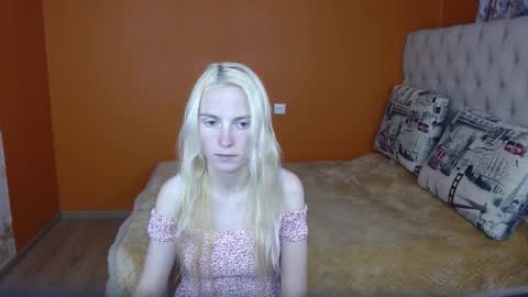 Katia online show from November 2025 02:16:02 PM