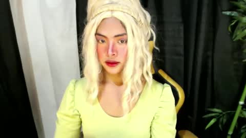 Snapshot of girlcock_dominantfucker chatting on December 2024 10:24:01 AM queen ronna online show from December 2024 10:24:01 AM