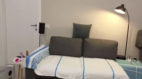 Girlfriend online show from April 2026 04:01:01 PM