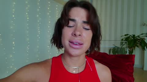 Snapshot of girlnextd00r_ chatting on January 2025 01:14:02 PM Hanna online show from January 2025 01:14:02 PM