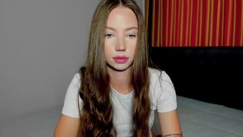 Snapshot of girlnextd00r_ chatting on March 2026 01:09:01 AM Hanna online show from March 2026 01:09:01 AM