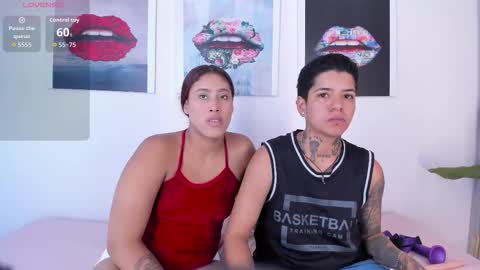 girls_inlove online show from October 2025 12:23:01 PM