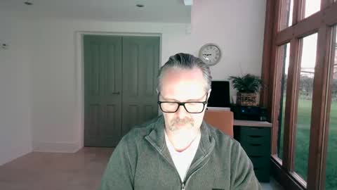 girlsandbikes online show from December 2024 04:08:02 PM