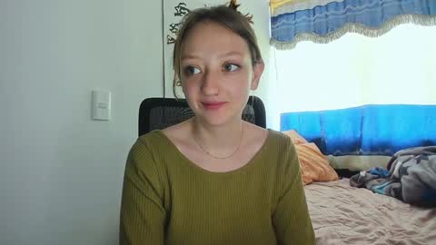 Maze    Thumbs up online show from December 2024 03:58:01 PM