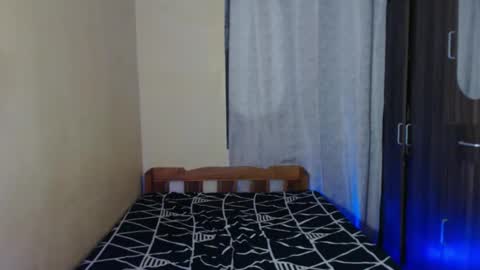 Mynameisenise online show from December 2024 04:29:02 PM