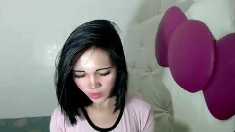 Snapshot of girlthatyouwantxx chatting on October 2025 04:55:01 AM Divine online show from October 2025 04:55:01 AM