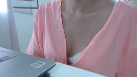 Snapshot of girlvictoria chatting on November 2025 12:15:01 PM Victoria online show from November 2025 12:15:01 PM