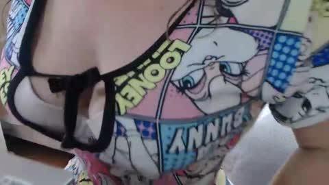 Snapshot of girlvictoria chatting on November 2025 02:19:01 PM Victoria online show from November 2025 02:19:01 PM