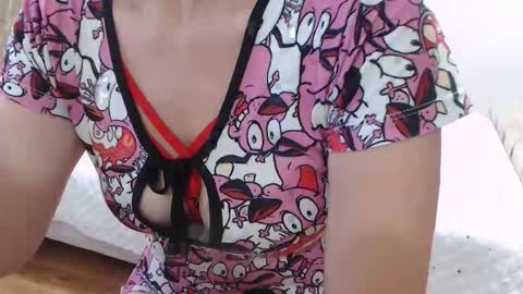 Snapshot of girlvictoria chatting on December 2025 01:49:01 PM Victoria online show from December 2025 01:49:01 PM