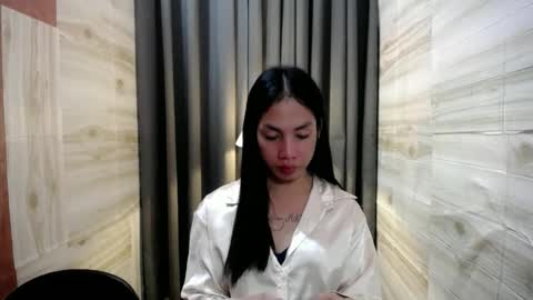 Snapshot of girlwhobelieveinmagic chatting on January 2025 03:23:01 PM Callmenor online show from January 2025 03:23:01 PM