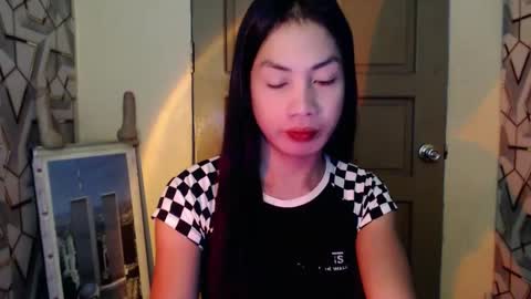 Snapshot of girlwhobelieveinmagic chatting on January 2025 10:17:01 AM Callmenor online show from January 2025 10:17:01 AM