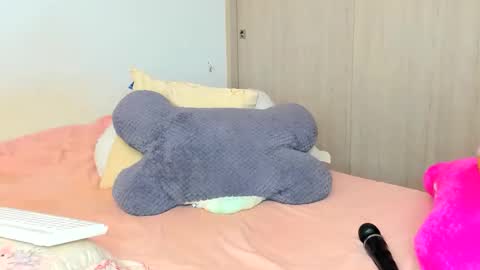 Gissel6playful online show from December 2025 01:20:02 PM