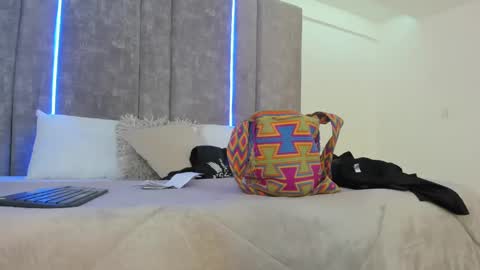     online show from February 2025 11:44:02 AM