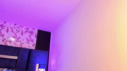     online show from February 2025 09:53:02 AM