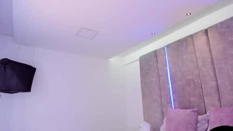     online show from March 2025 10:54:02 AM