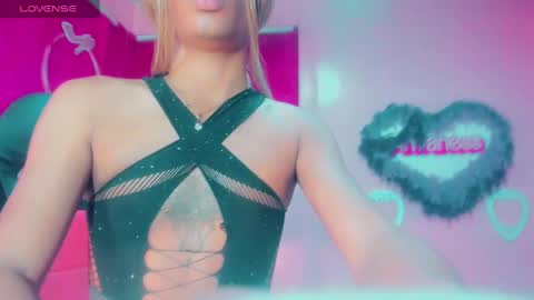 Gisel online show from January 2025 04:22:02 AM