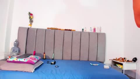 Snapshot of giselle_james chatting on March 2026 06:04:02 PM giselle_james online show from March 2026 06:04:02 PM