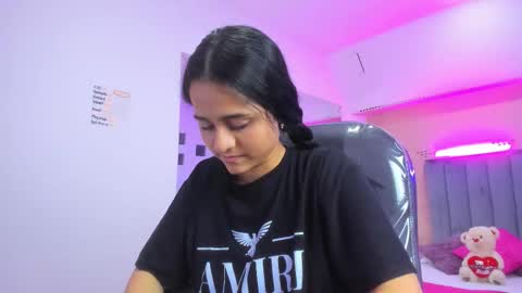 GISELLE ROLDAN online show from December 2025 04:41:02 AM