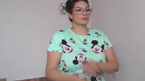 Giselle  online show from February 2025 09:43:01 PM