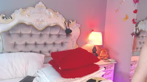 GiselleNoah online show from February 2025 06:01:01 PM