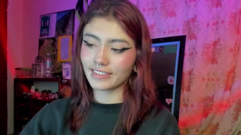 Snapshot of giulietta_mon chatting on December 2024 12:50:01 AM Giulietta online show from December 2024 12:50:01 AM