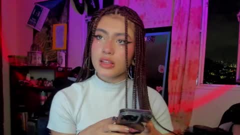 Snapshot of giulietta_mon chatting on December 2024 12:22:02 AM Giulietta online show from December 2024 12:22:02 AM