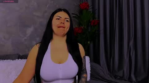 Snapshot of giulyalust chatting on May 2026 02:51:02 AM Giulia online show from May 2026 02:51:02 AM