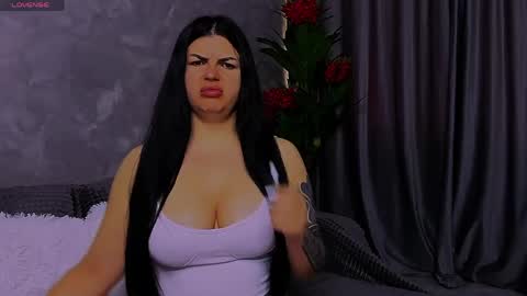 Snapshot of giulyalust chatting on May 2026 03:14:02 AM Giulia online show from May 2026 03:14:02 AM