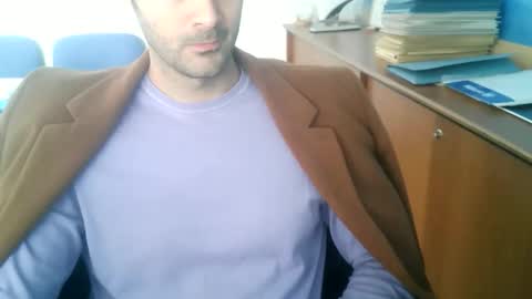 giuseppevai1 online show from November 2025 11:11:01 AM