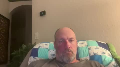 Snapshot of giveitup193 chatting on February 2026 01:35:02 AM giveitup193 online show from February 2026 01:35:02 AM
