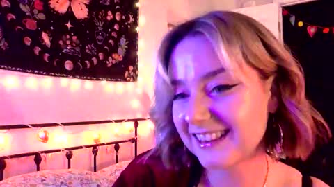 givemesweetdreams online show from November 2025 01:15:02 AM