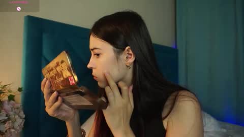 Agness online show from October 2025 01:34:01 PM