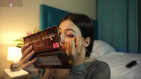 Agness online show from November 2025 01:44:01 PM