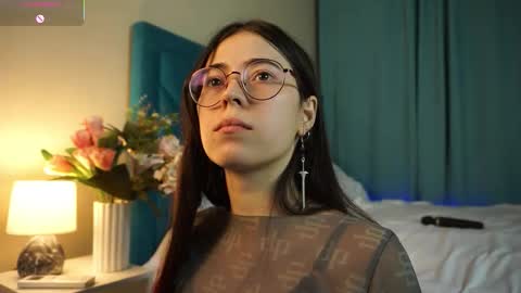 Agness online show from November 2025 03:49:01 PM