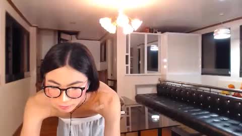 gleiahong online show from September 2025 11:33:01 AM