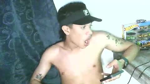 glen_connor_11 online show from December 2025 01:00:01 AM