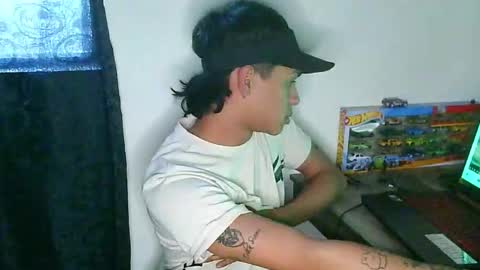 glen_connor_11 online show from December 2025 09:55:02 PM