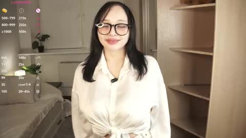 Sandra  online show from February 2026 05:32:01 PM