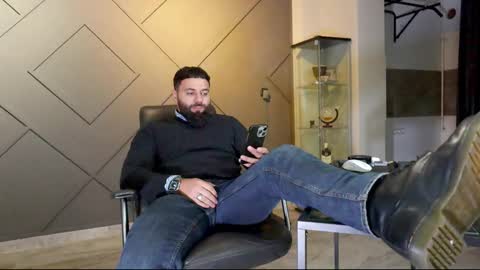 Matthew .. for short call me Matt online show from February 2025 01:11:02 AM