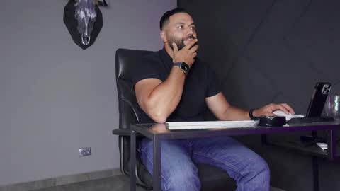 Matthew .. for short call me Matt online show from September 2025 08:57:01 PM