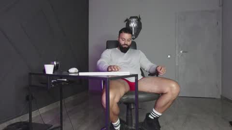 Matthew .. for short call me Matt online show from October 2025 08:33:02 PM