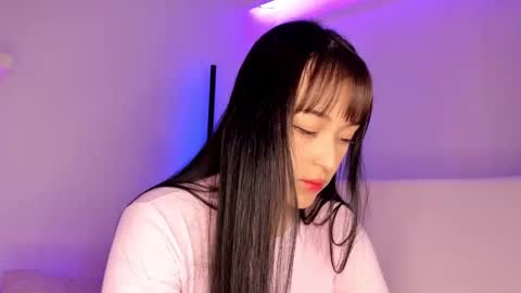 Mimi online show from December 2024 06:50:01 PM