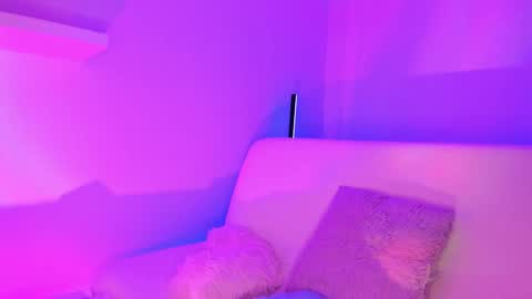 Mimi online show from February 2025 10:09:01 PM