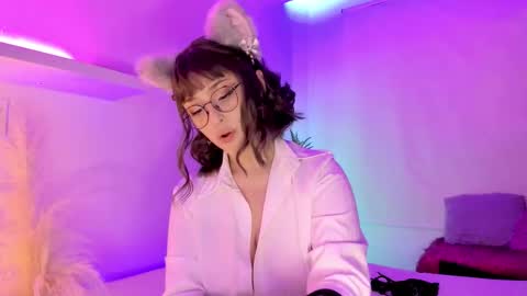 Mimi online show from October 2025 05:58:02 PM