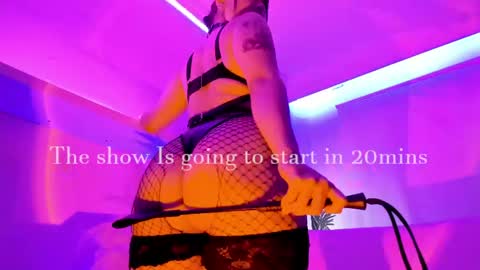 Snapshot of gloomydoll chatting on April 2026 05:15:01 PM Mimi online show from April 2026 05:15:01 PM