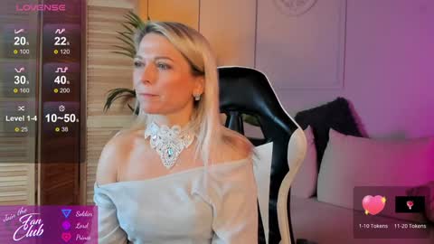 Snapshot of gloria_lovely chatting on December 2024 02:27:01 PM Gloria online show from December 2024 02:27:01 PM