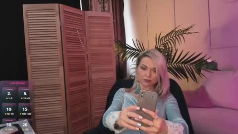 Snapshot of gloria_lovely chatting on February 2025 10:58:01 AM Gloria online show from February 2025 10:58:01 AM